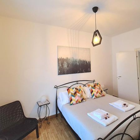Ferienwohnung Flavel Colosseo Rom Exterior foto